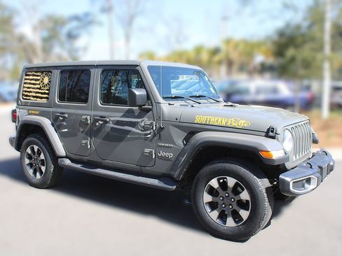 Used 2022 Jeep Wrangler Unlimited Sahara w/ Cold Weather Group image 15