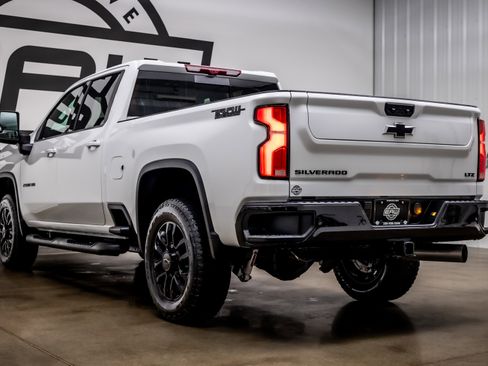 Used 2025 Chevrolet Silverado 2500 LTZ w/ Trail Boss Package AWD/4WD image 35