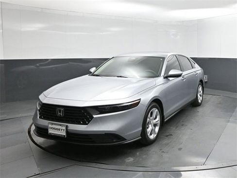 New 2025 Honda Accord LX image 30