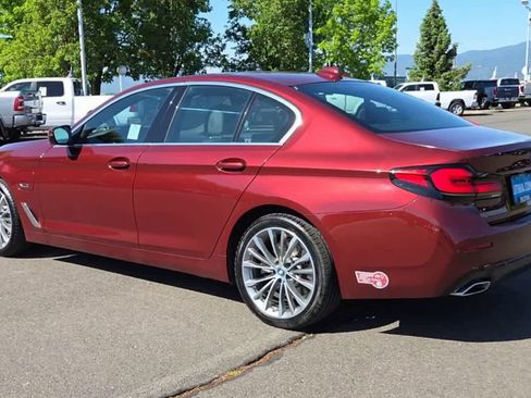 Used 2023 BMW 530e RWD image 6