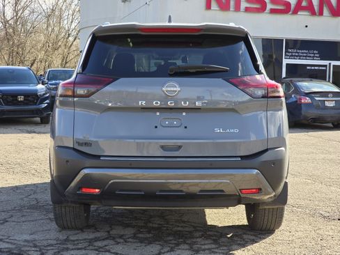 Used 2023 Nissan Rogue SL w/ SL Premium Package image 14