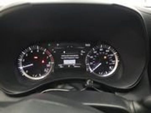 Used 2024 Toyota Highlander LE image 12