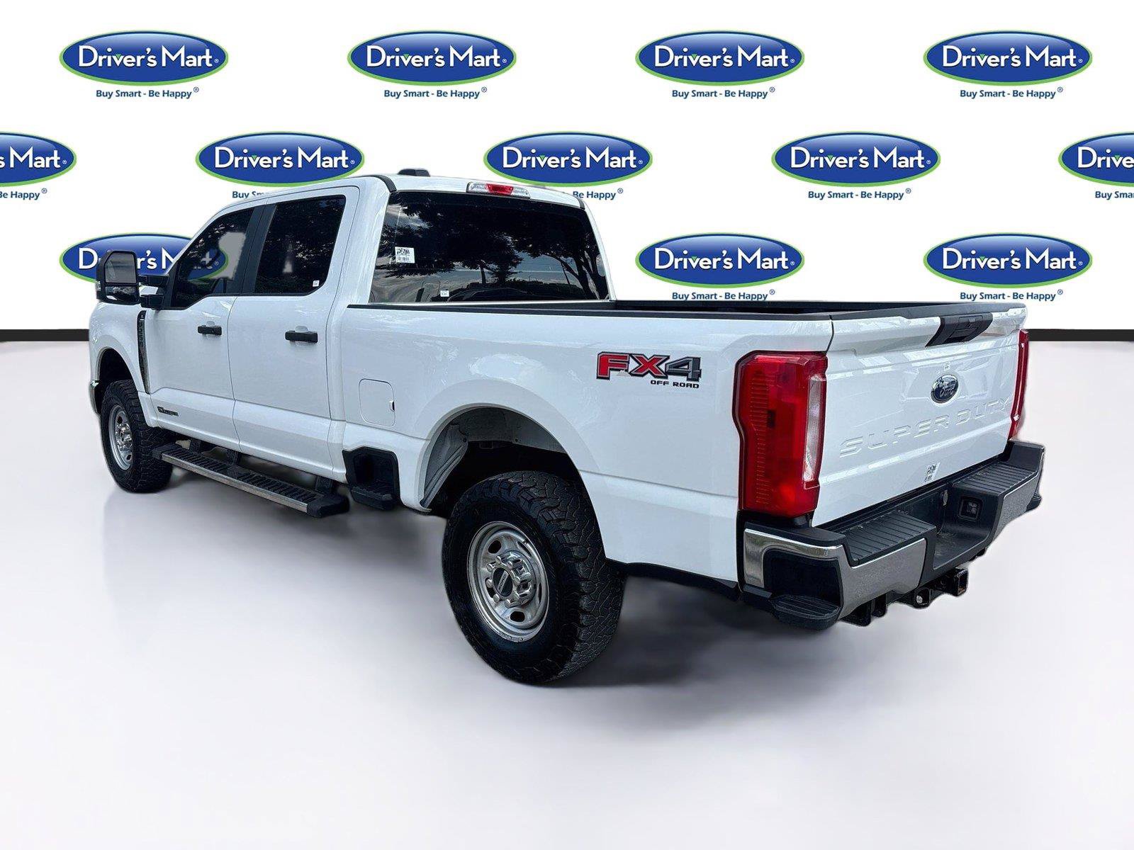 Used 2023 Ford F250 XL w/ FX4 Off-Road Package AWD/4WD image 5