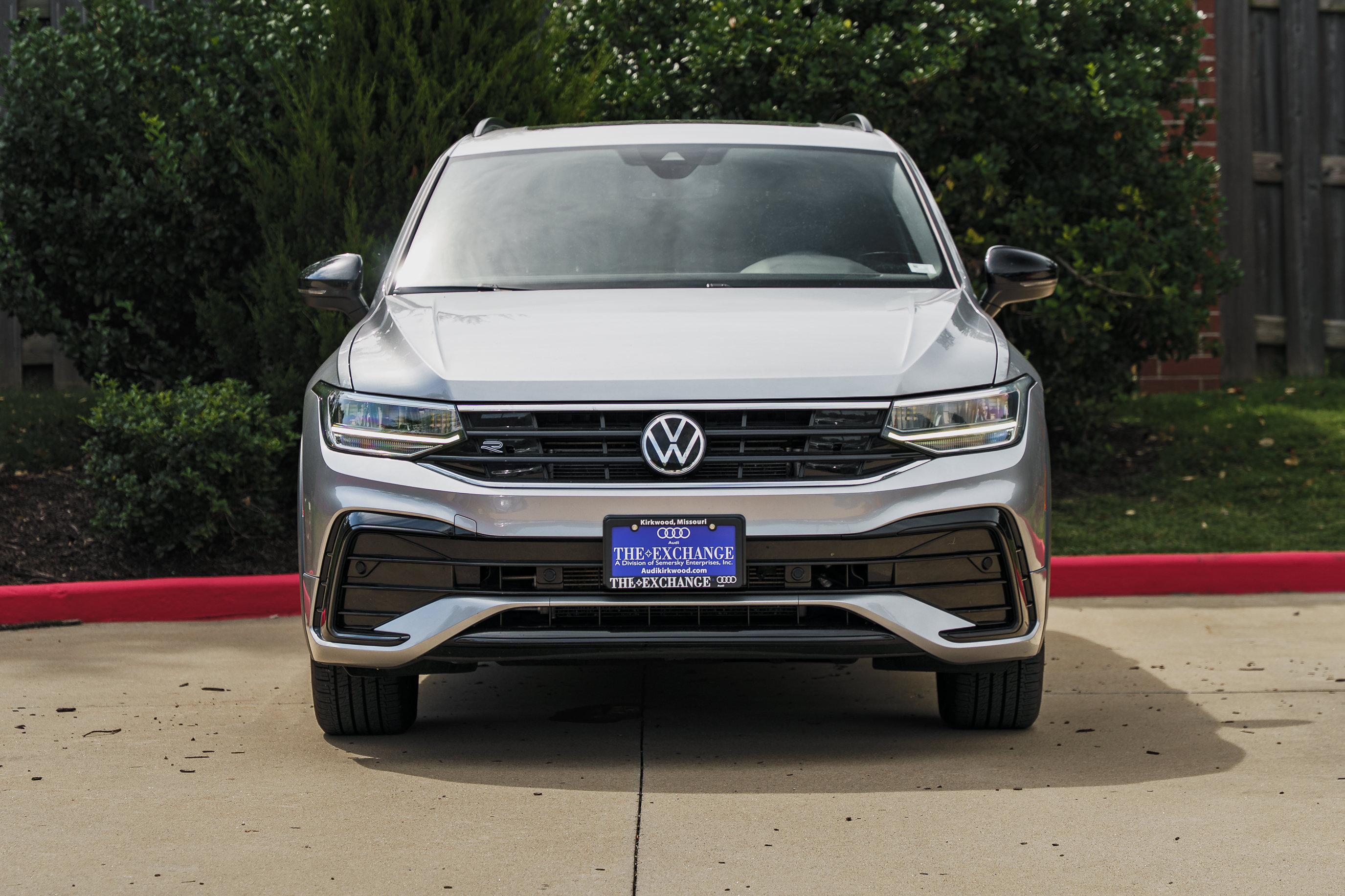 Used 2022 Volkswagen Tiguan SE R-Line AWD/4WD image 26