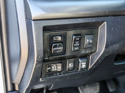 Used 2019 Toyota Tundra SR5 w/ SR5 Upgrade Package image 28