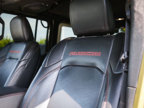 Used 2021 Jeep Wrangler Unlimited Rubicon AWD/4WD image 18