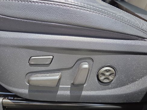 Used 2020 Hyundai Santa Fe Limited FWD image 10