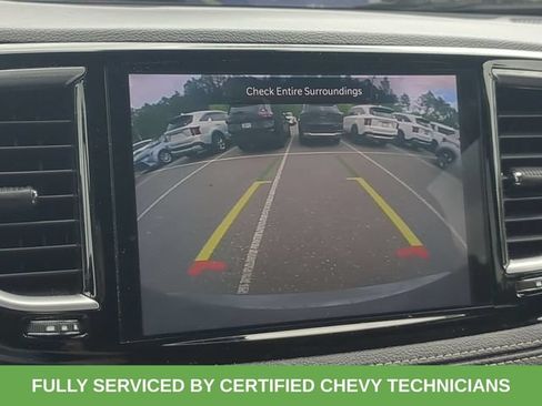 Used 2025 Chrysler Pacifica Limited FWD image 34