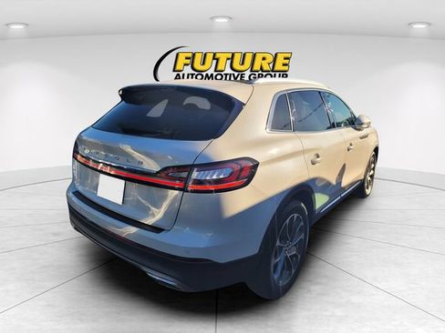 Used 2022 Lincoln Nautilus Reserve AWD/4WD image 3