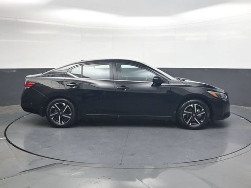 Used 2025 Nissan Sentra SV w/ All-Weather Package FWD image 3