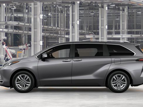 New 2026 Toyota Sienna Limited image 4
