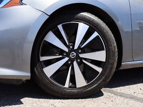 Used 2019 Nissan Altima 2.5 SL FWD image 5