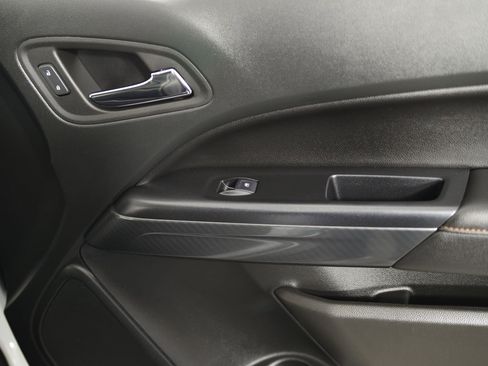 Used 2022 GMC Canyon AT4 w/ Trailering Package image 9