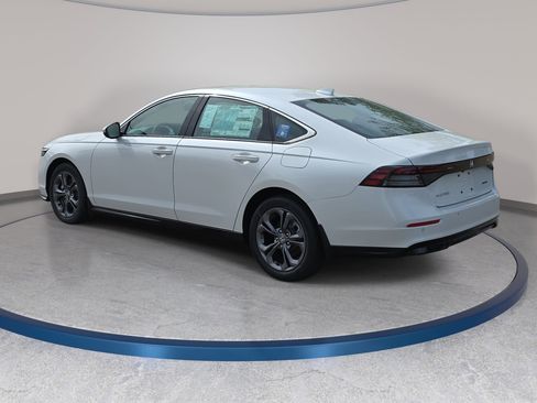 New 2026 Honda Accord EX-L image 7