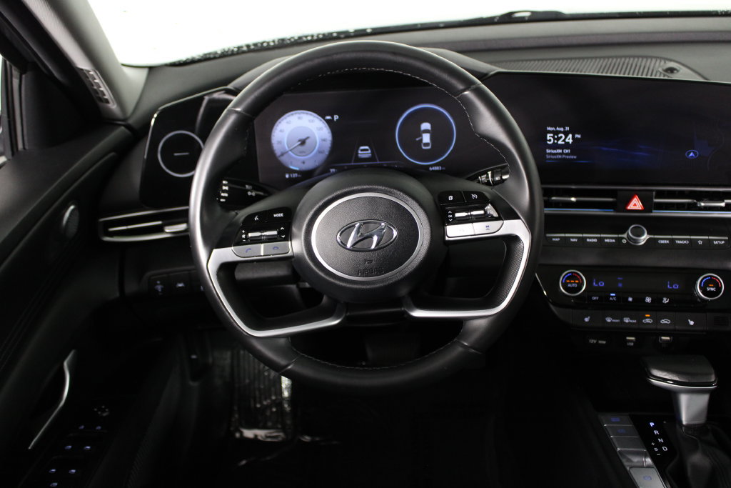 Used 2023 Hyundai Elantra Limited FWD image 21