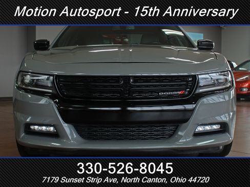 Used 2019 Dodge Charger SXT w/ Plus Group image 3
