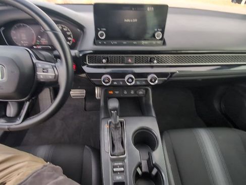 Used 2025 Honda Civic Sport image 31