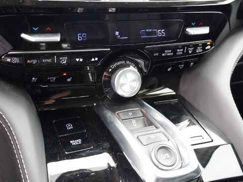 Used 2023 Acura MDX Advance image 13