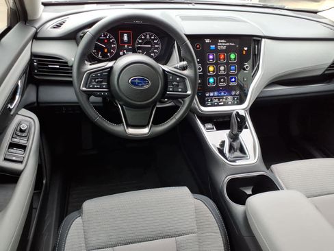 Used 2025 Subaru Outback Premium image 19