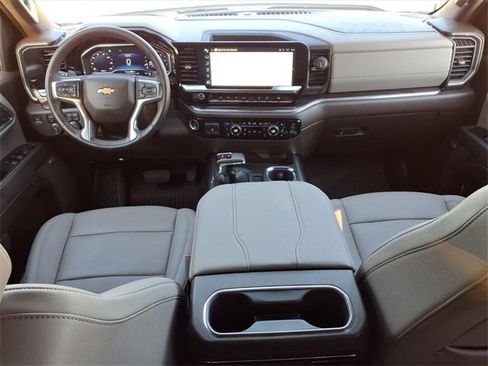 Used 2024 Chevrolet Silverado 1500 LTZ image 8