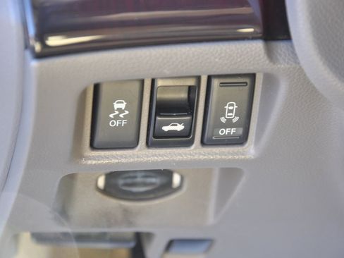 Used 2011 INFINITI G37 Journey w/ Premium Pkg image 25