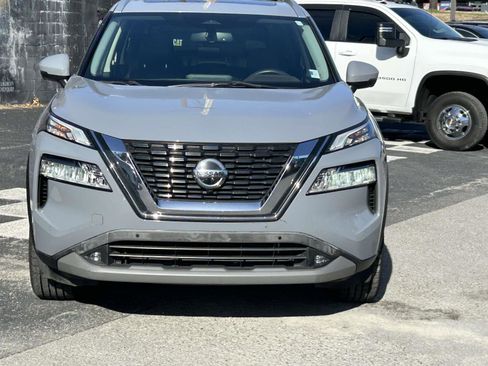Used 2021 Nissan Rogue SL w/ Premium Package image 8
