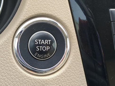 Certified 2020 Nissan Rogue SV image 24