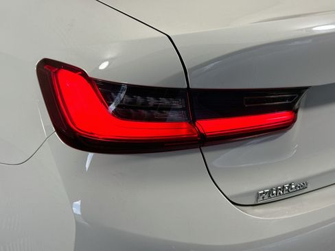 Used 2020 BMW 330i Sedan w/ Driving Assistance Package RWD image 36