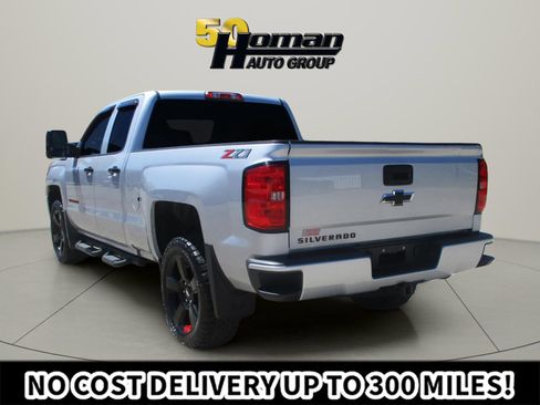 Used 2018 Chevrolet Silverado 1500 LT w/ Redline Edition AWD/4WD image 3