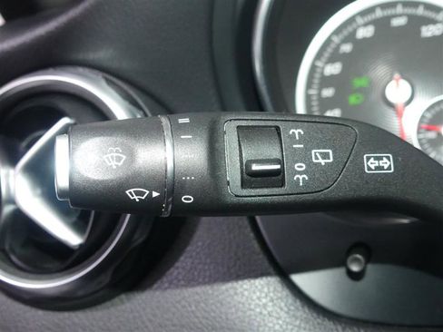 Used 2019 Mercedes-Benz GLA 250 4MATIC image 34