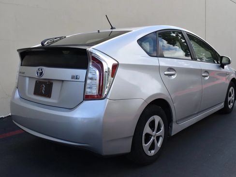 Used 2012 Toyota Prius Two FWD image 3