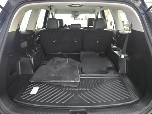 Used 2023 Kia Telluride LX AWD/4WD image 11