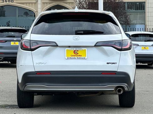 Used 2023 Honda HR-V Sport image 5