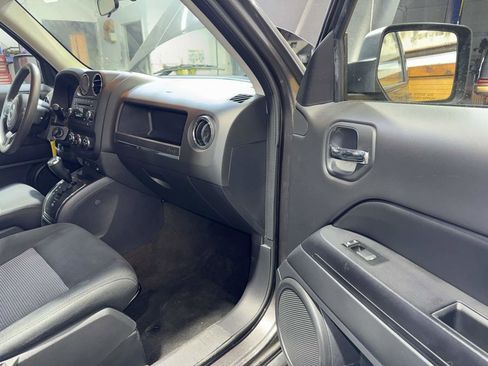 Used 2015 Jeep Patriot Sport w/ Power Value Group image 23