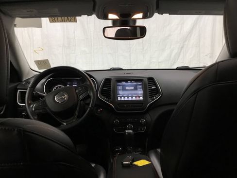 Used 2021 Jeep Cherokee Trailhawk w/ Sun & Sound Group AWD/4WD image 34