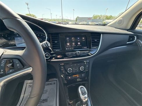 Used 2022 Buick Encore Preferred w/ Safety Package II image 44