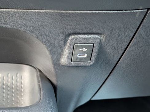 Used 2025 Toyota Corolla LE FWD image 17