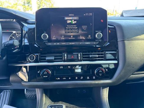 Certified 2024 Nissan Pathfinder SV image 18