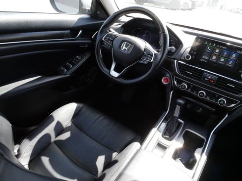 Used 2018 Honda Accord EX-L image 9