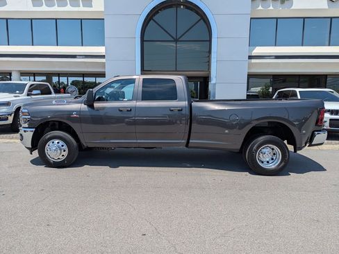 New 2025 RAM 3500 Tradesman w/ Chrome Appearance Group image 8