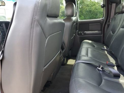 Used 2003 GMC Sierra 3500 SLE AWD/4WD image 14