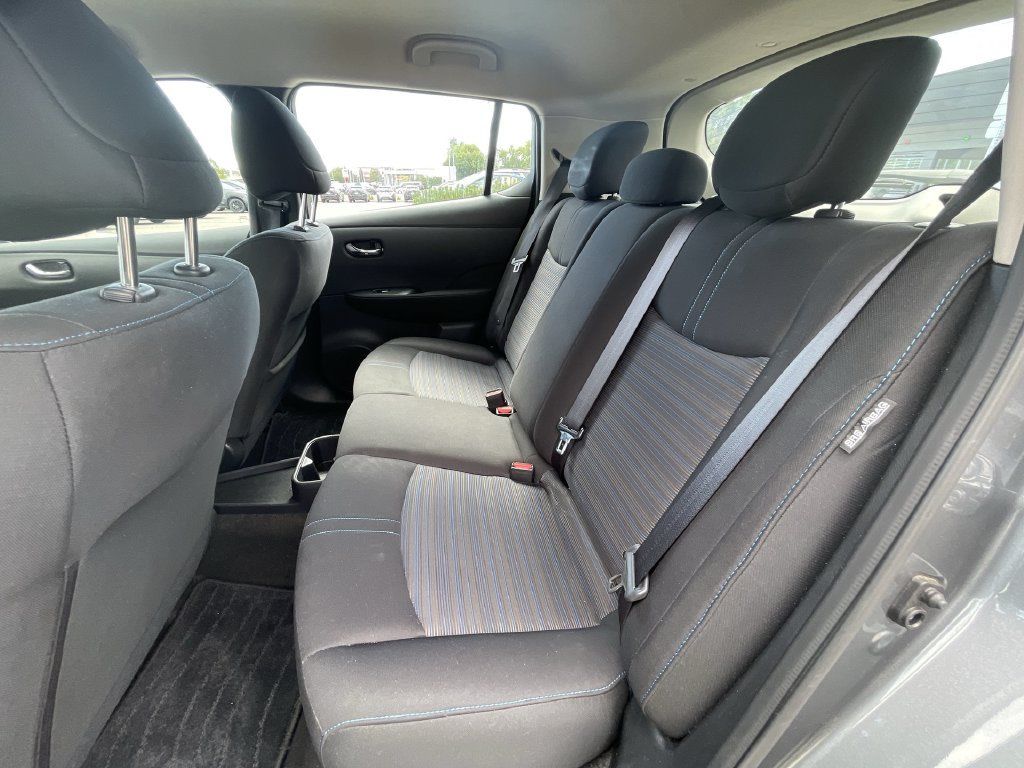 Used 2025 Nissan Leaf S FWD image 36