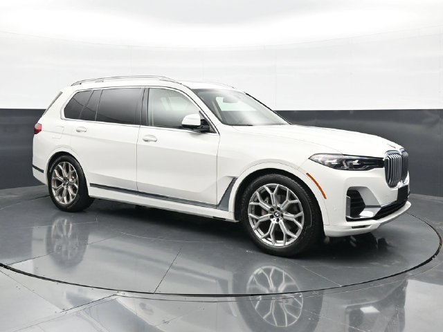 Used 2021 BMW X7 xDrive40i w/ Parking Assistance Package AWD/4WD image 3