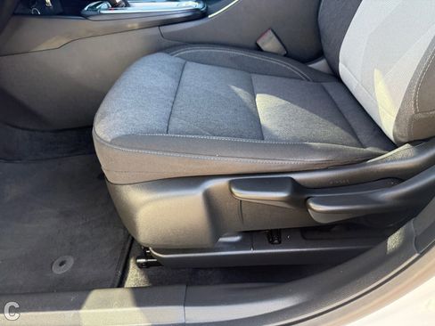 Used 2024 Chevrolet Trax LS w/ LS Convenience Package image 19