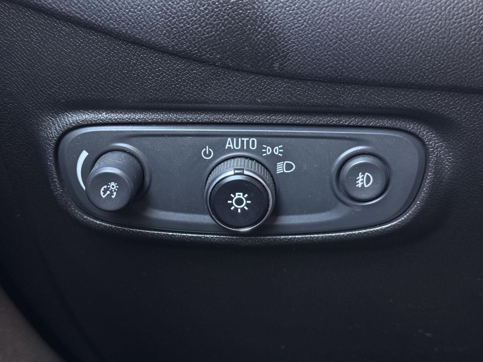 Used 2020 Chevrolet Equinox LT AWD/4WD image 23