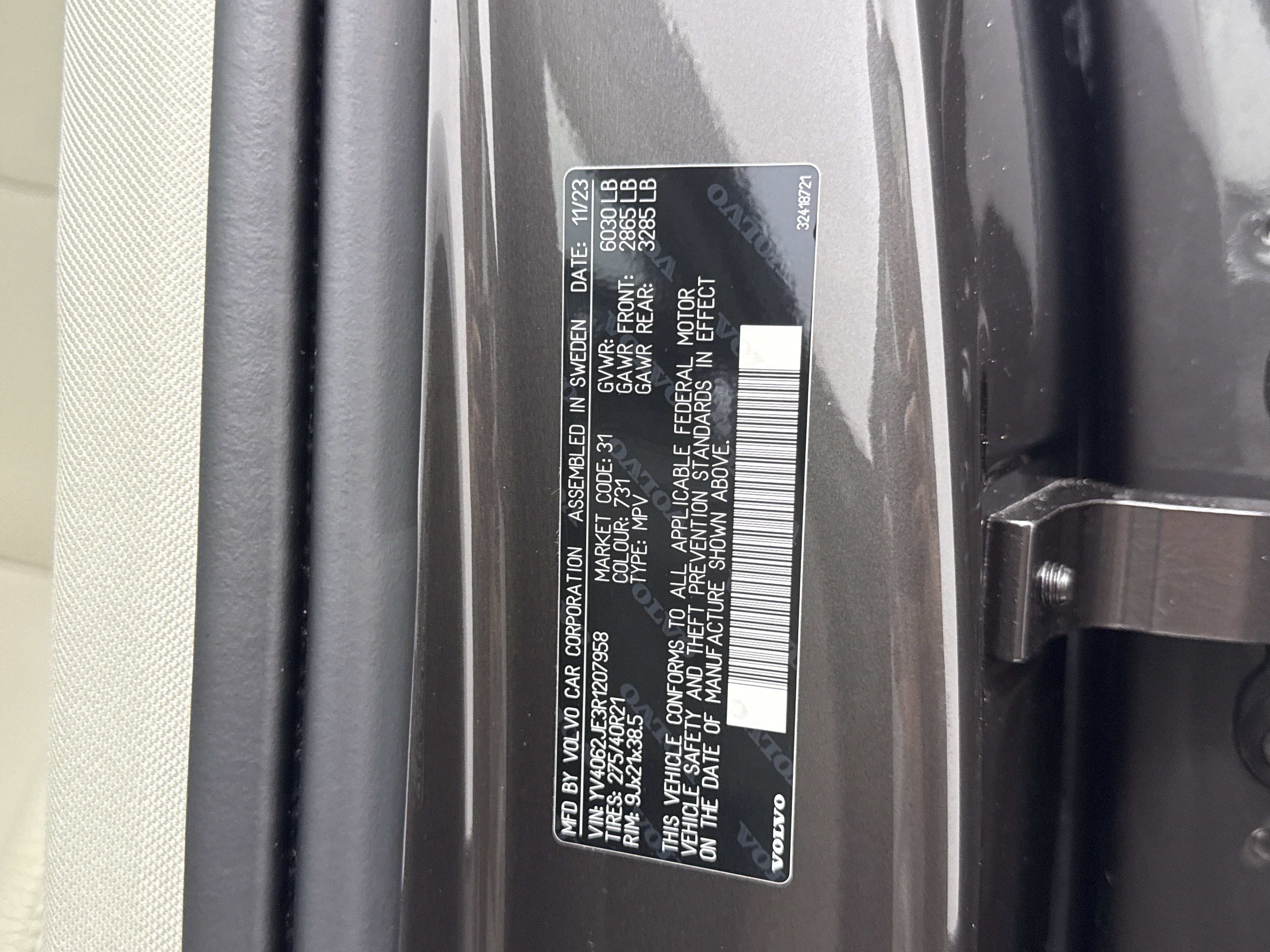 Certified 2024 Volvo XC90 B6 Plus w/ Protection Package Premier AWD/4WD image 28
