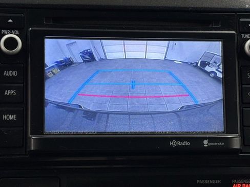 Used 2015 Toyota Tacoma 4x4 Access Cab image 24