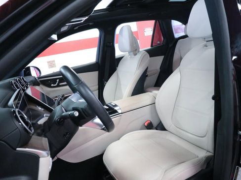 Used 2024 Mercedes-Benz GLC 300 4MATIC image 10