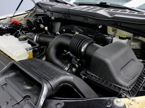 Certified 2021 Ford F150 XLT image 14