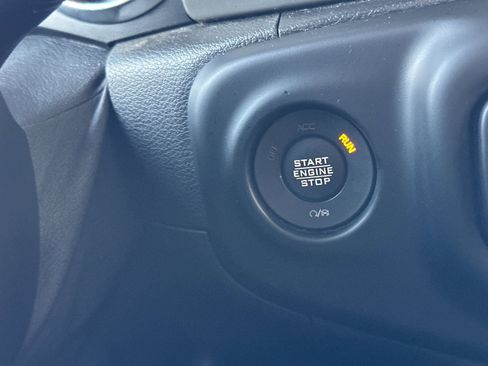 Used 2021 Jeep Gladiator Willys image 20